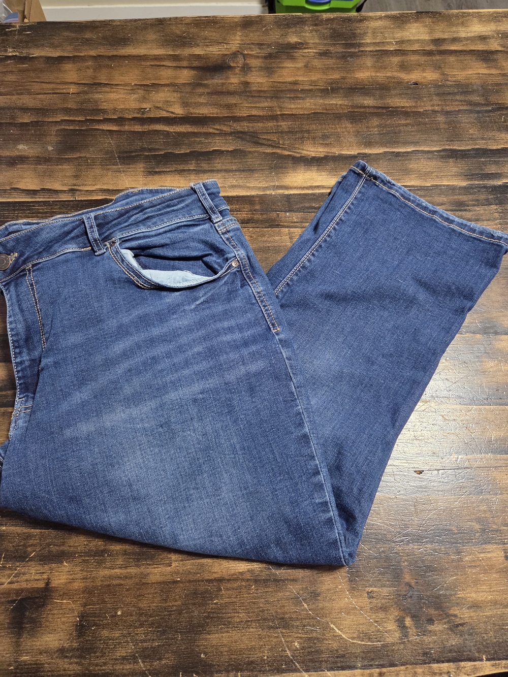 Old Navy Ladies Dark Blue Capri Jeans